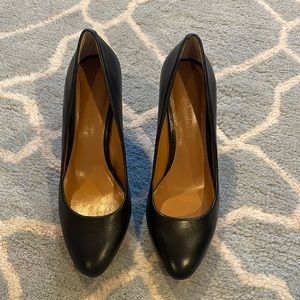 Banana Republic Black Pebble Leather Pumps